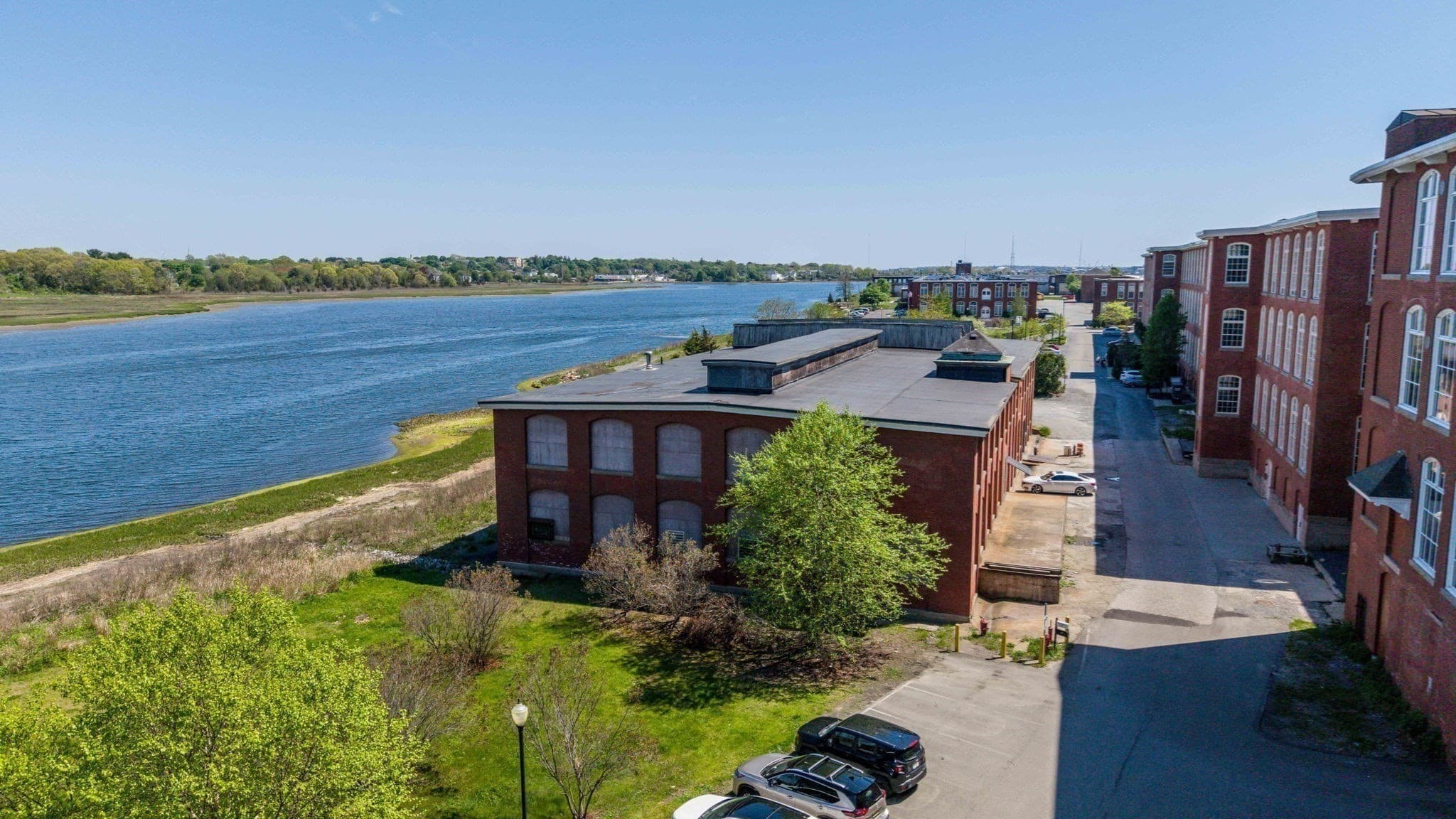 5-9 Family at 194-R Riverside Ave, New Bedford MA 02746, photo 8 of 29