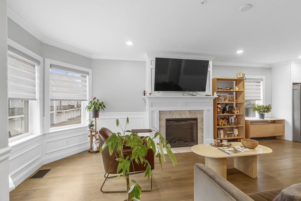 Condominium at 50 Desmoines Rd # H1, Quincy MA 02169, photo 7 of 40