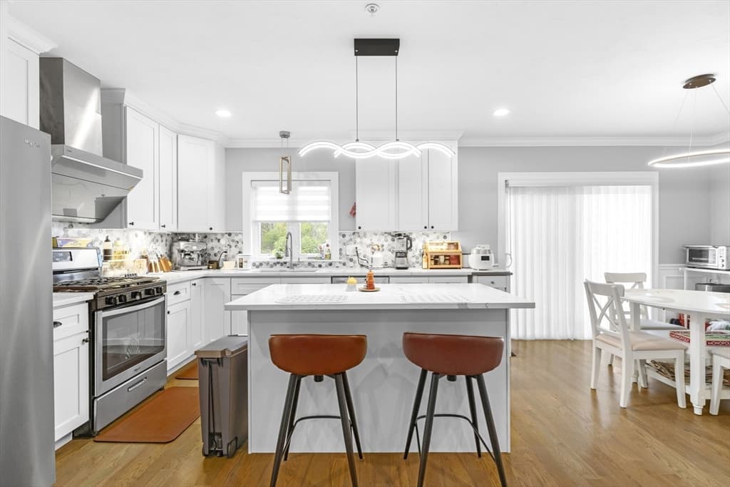Condominium at 50 Desmoines Rd # H1, Quincy MA 02169, photo 3 of 40