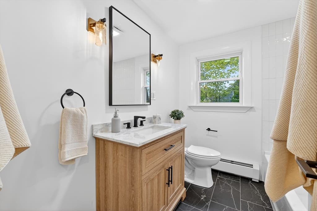 Single Family Residence at 7 Franklin St, Boston MA 02136, Boston, photo 21 of 40