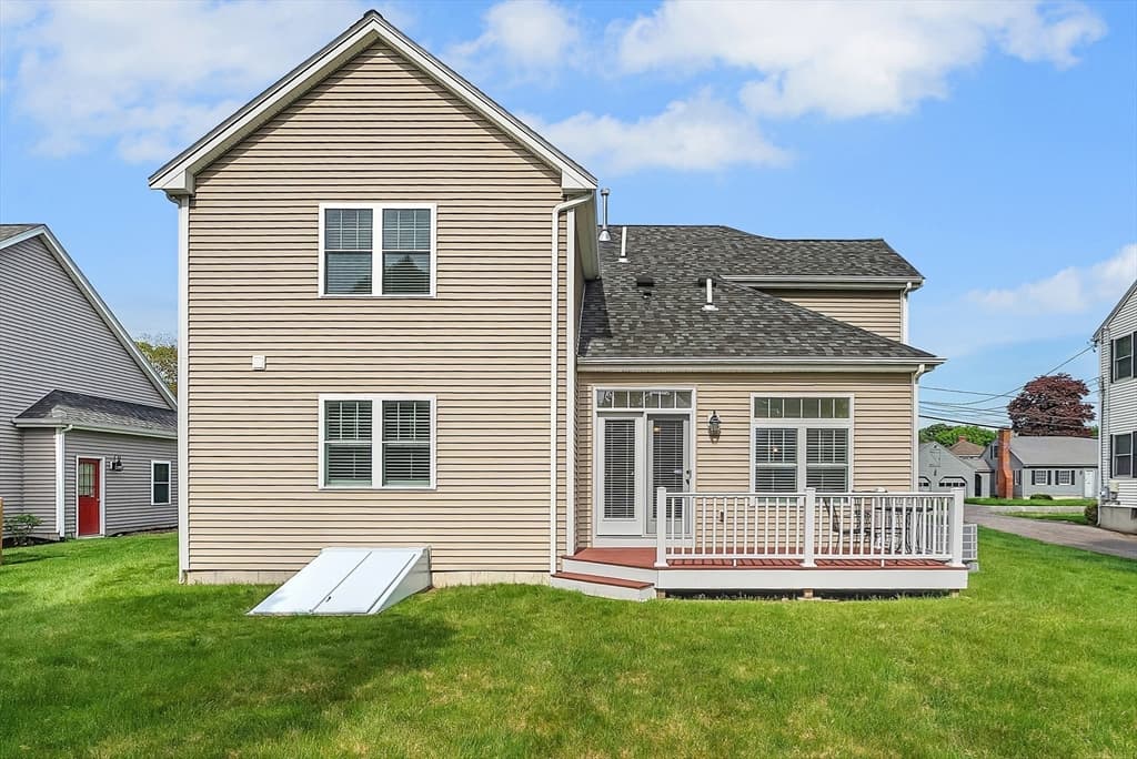 Single Family Residence at 17 Russell Rd, Framingham MA 01702, photo 16 of 19