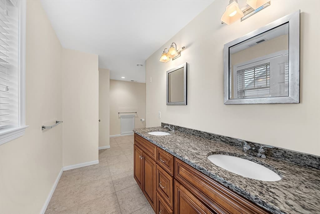 Single Family Residence at 17 Russell Rd, Framingham MA 01702, photo 10 of 19