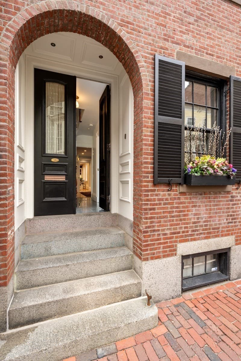 Single Family Residence at 14 Pinckney Street, Boston MA 02114, photo 26 of 27