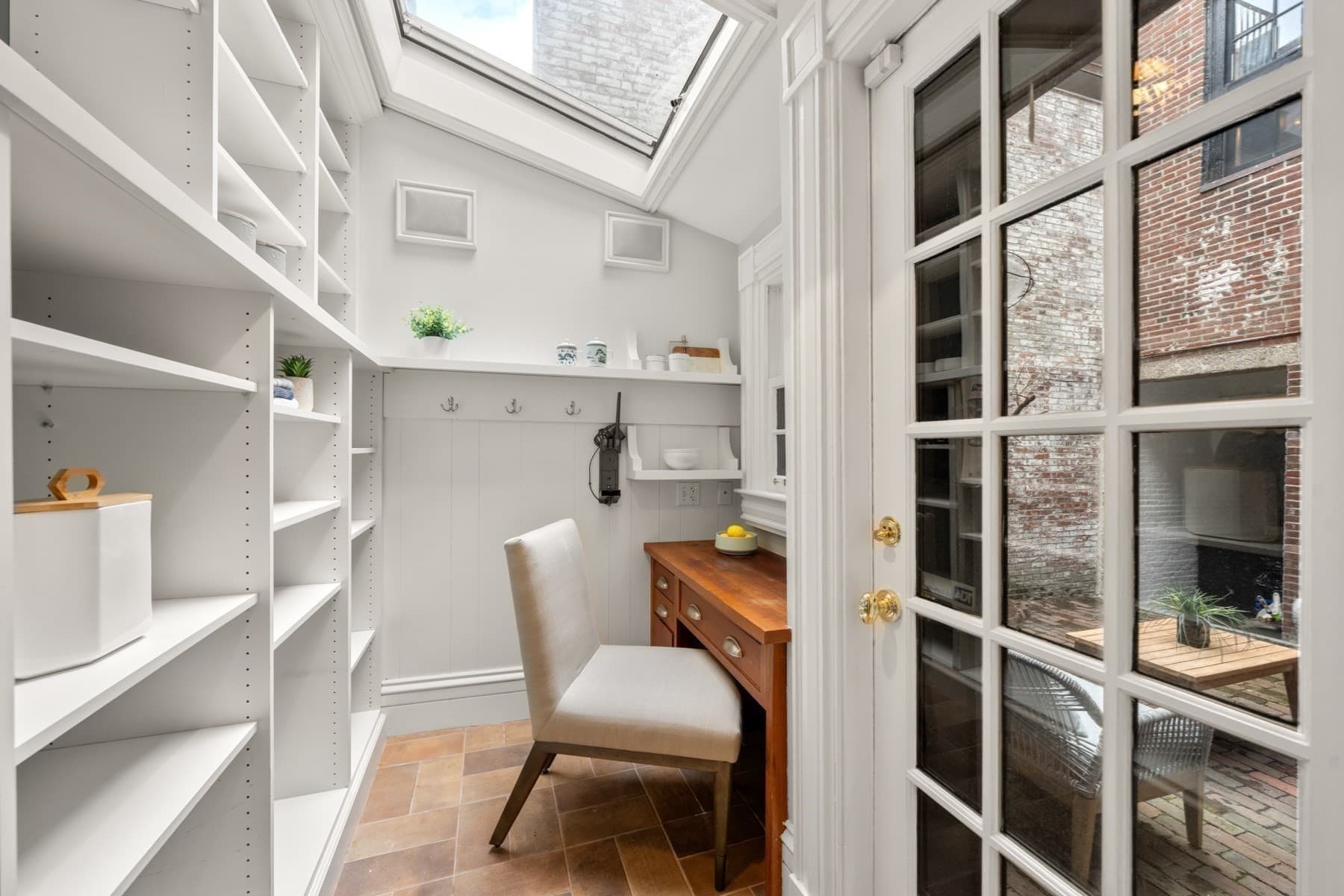 Single Family Residence at 14 Pinckney Street, Boston MA 02114, photo 9 of 27