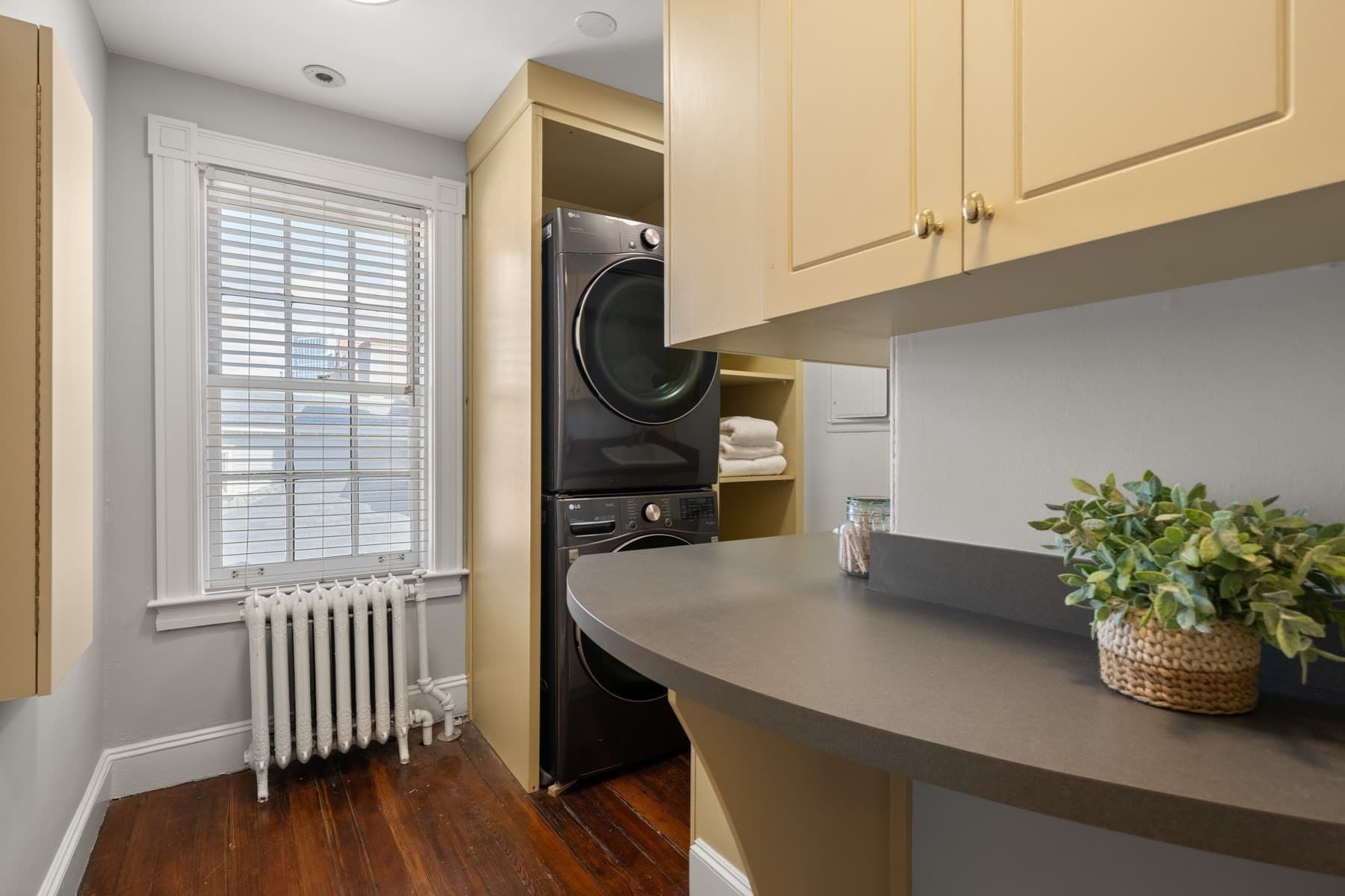 Single Family Residence at 14 Pinckney Street, Boston MA 02114, photo 24 of 27