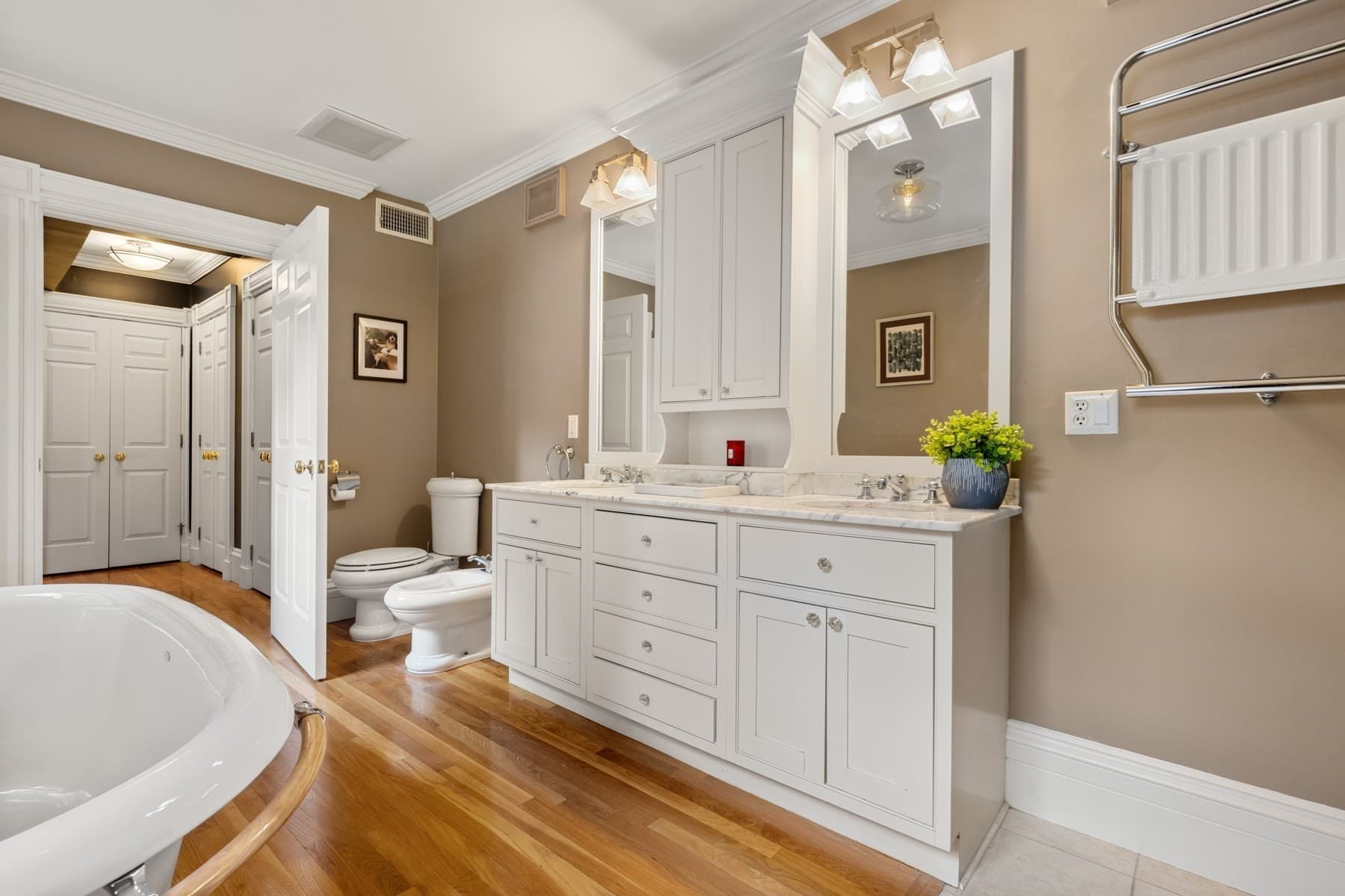 Single Family Residence at 14 Pinckney Street, Boston MA 02114, photo 14 of 27
