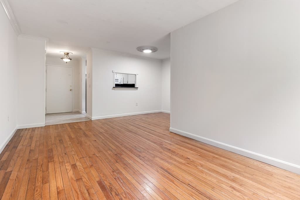 Condominium at 17 Weld St # 11, Framingham MA 01702, photo 3 of 17
