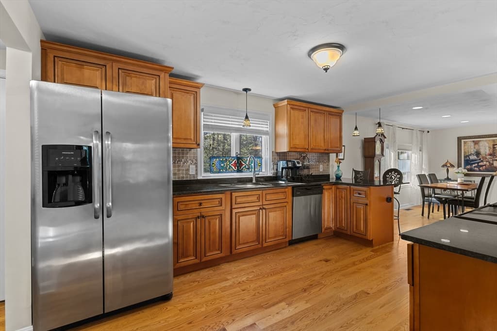 31 Mixter Rd, Holden MA 01520 photo 6