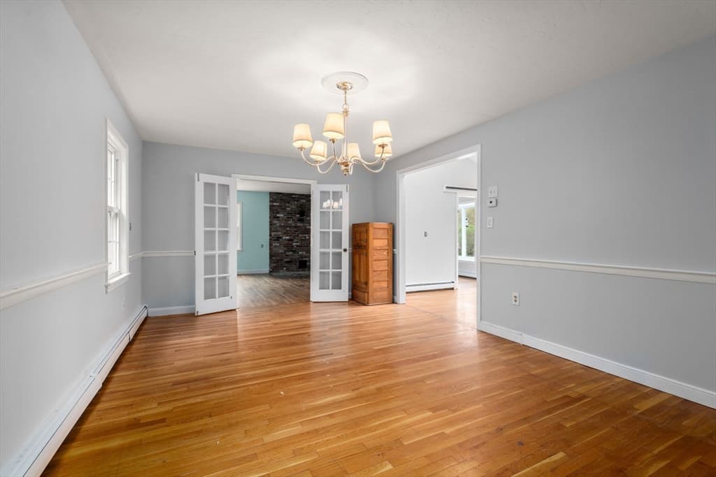 1066 Hillside St, Milton MA 02186 photo 13