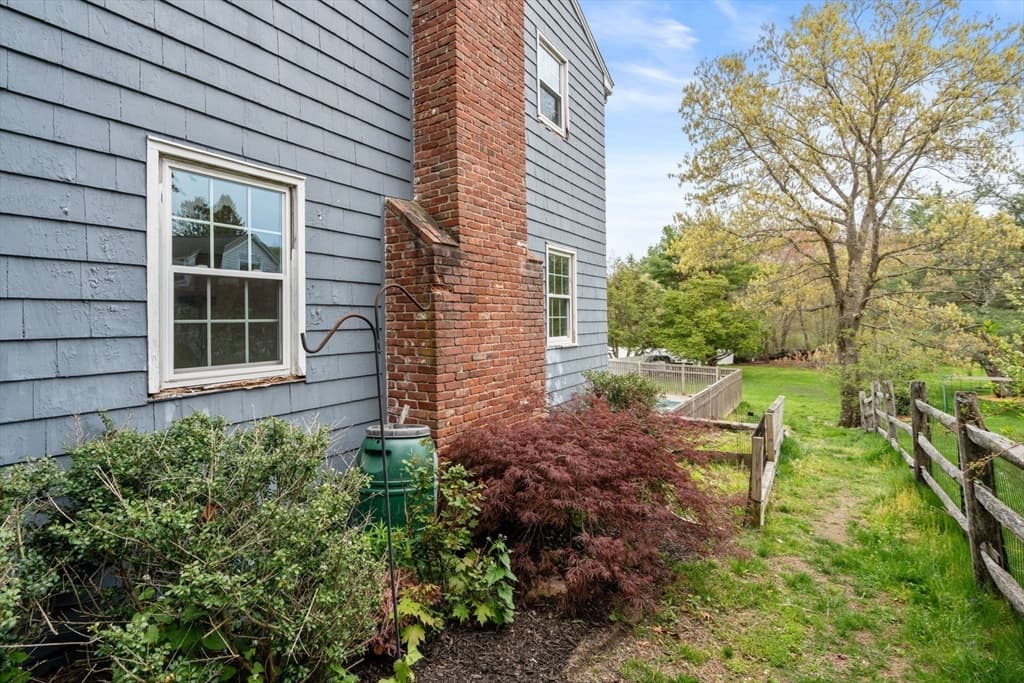 1066 Hillside St, Milton MA 02186 photo 34
