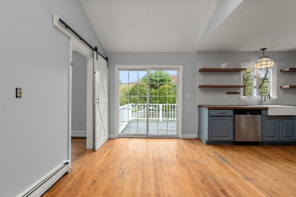 1066 Hillside St, Milton MA 02186 photo 10