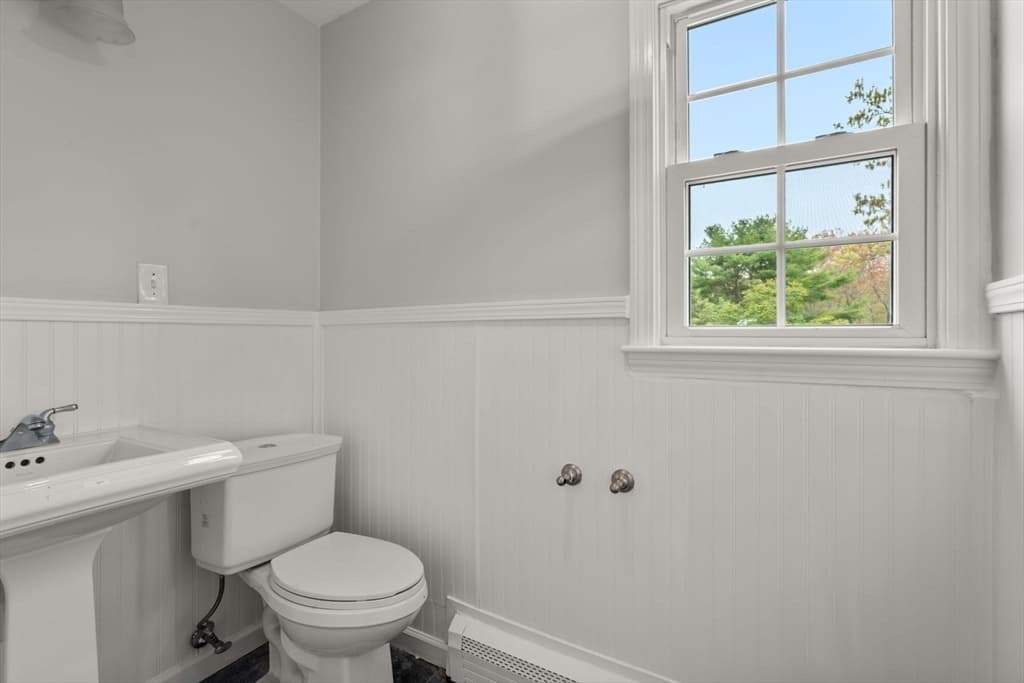 1066 Hillside St, Milton MA 02186 photo 18