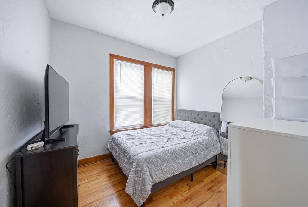3 Family at 100 Nightingale, Boston MA 02124, Boston, photo 7 of 40