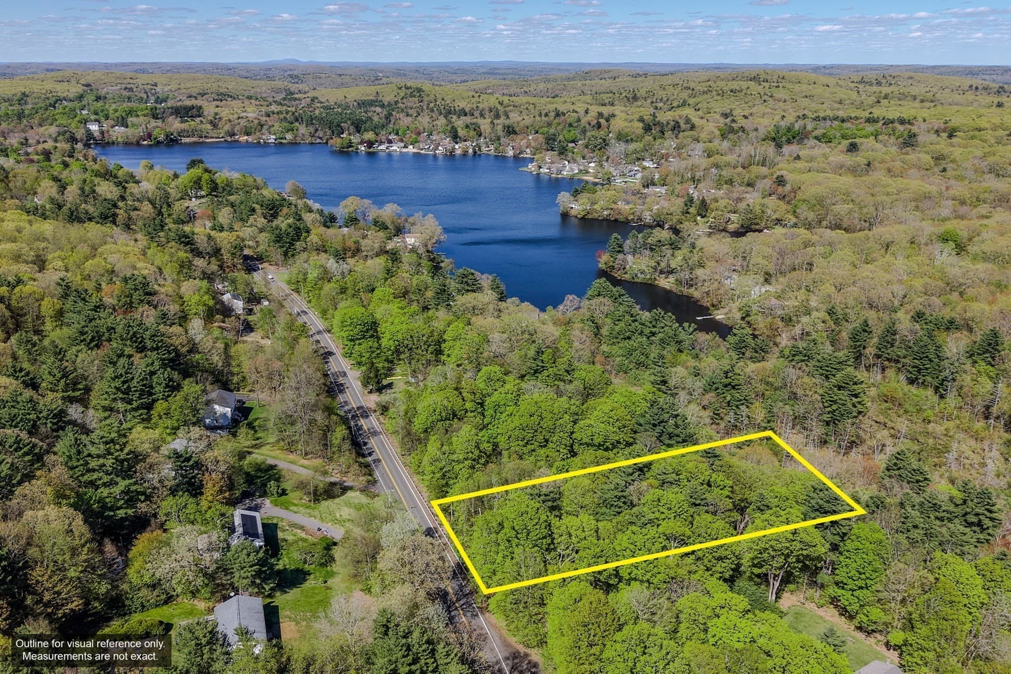 89 Stafford Rd, Wales MA 01081