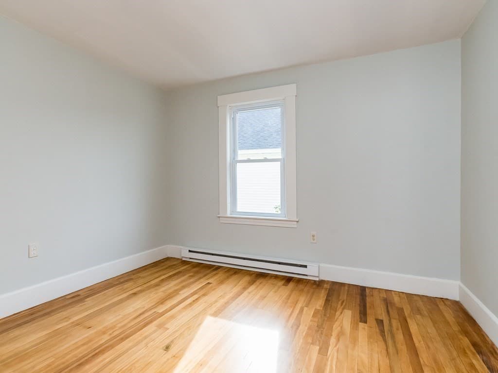 3 Family at 133 Baker St, Gardner MA 01440, Gardner, photo 6 of 10