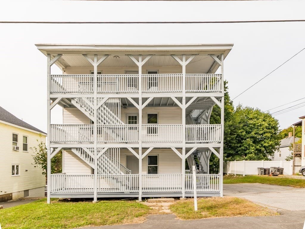 133 Baker St, Gardner MA 01440
