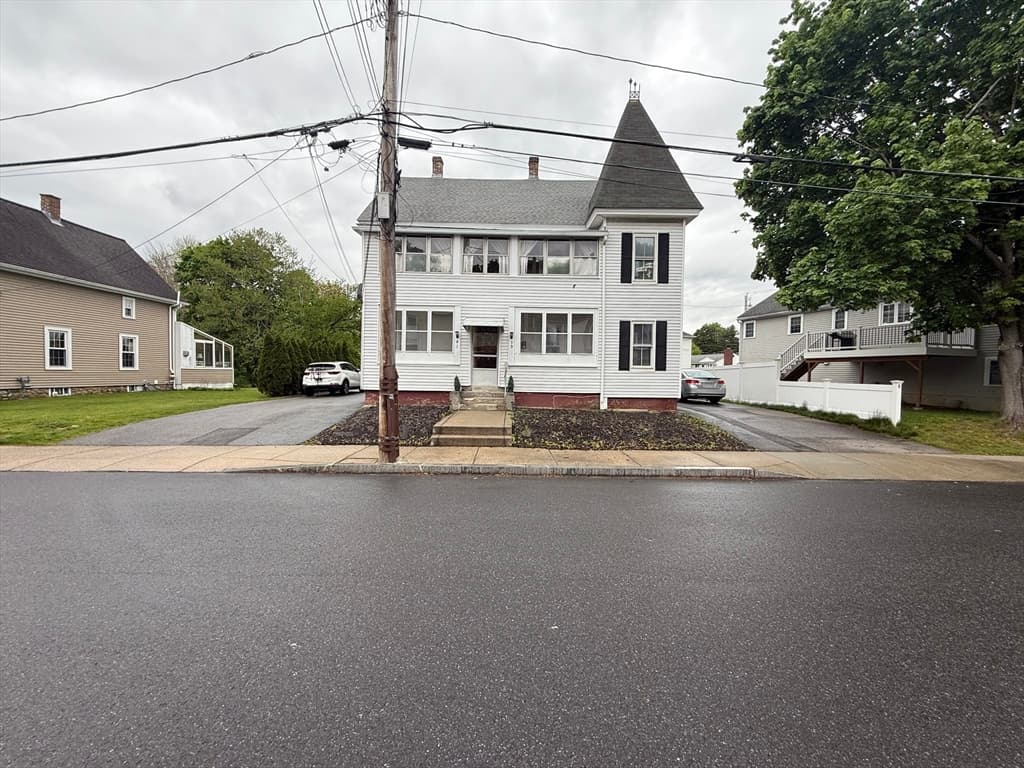 39-41 Green St, Hudson MA 01749