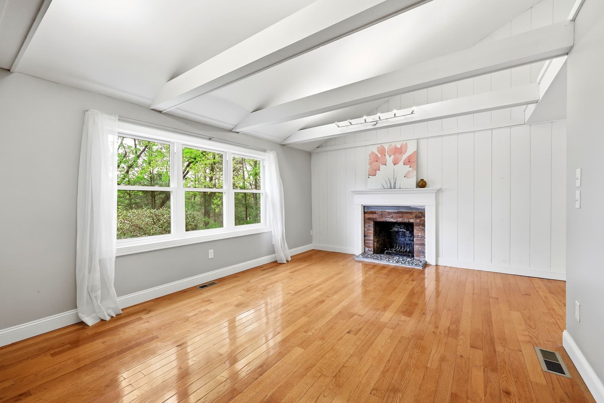 Single Family Residence at 1185 Bay Road, Amherst MA 01002, Amherst, photo 3 of 38