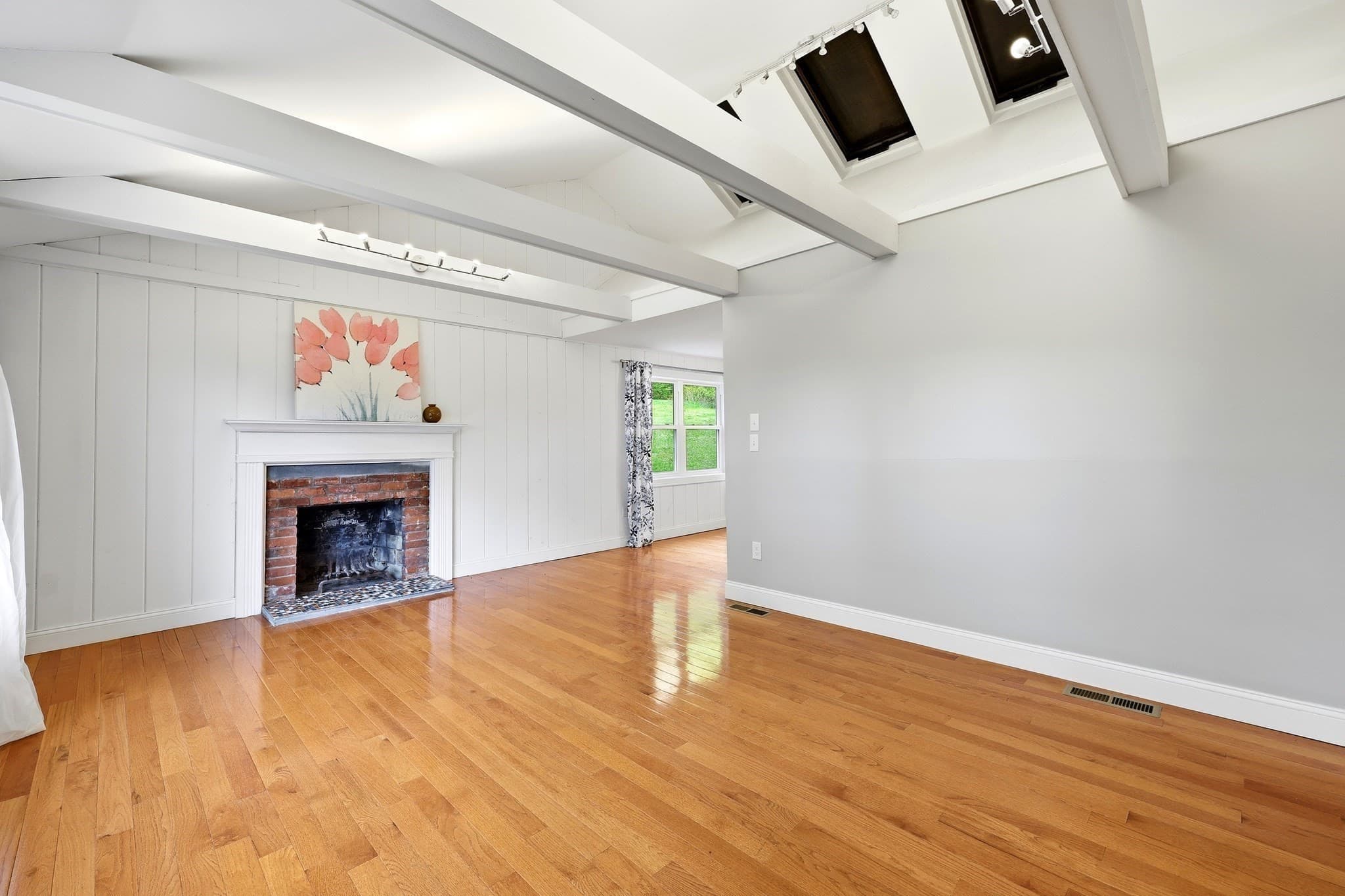 Single Family Residence at 1185 Bay Road, Amherst MA 01002, Amherst, photo 4 of 38