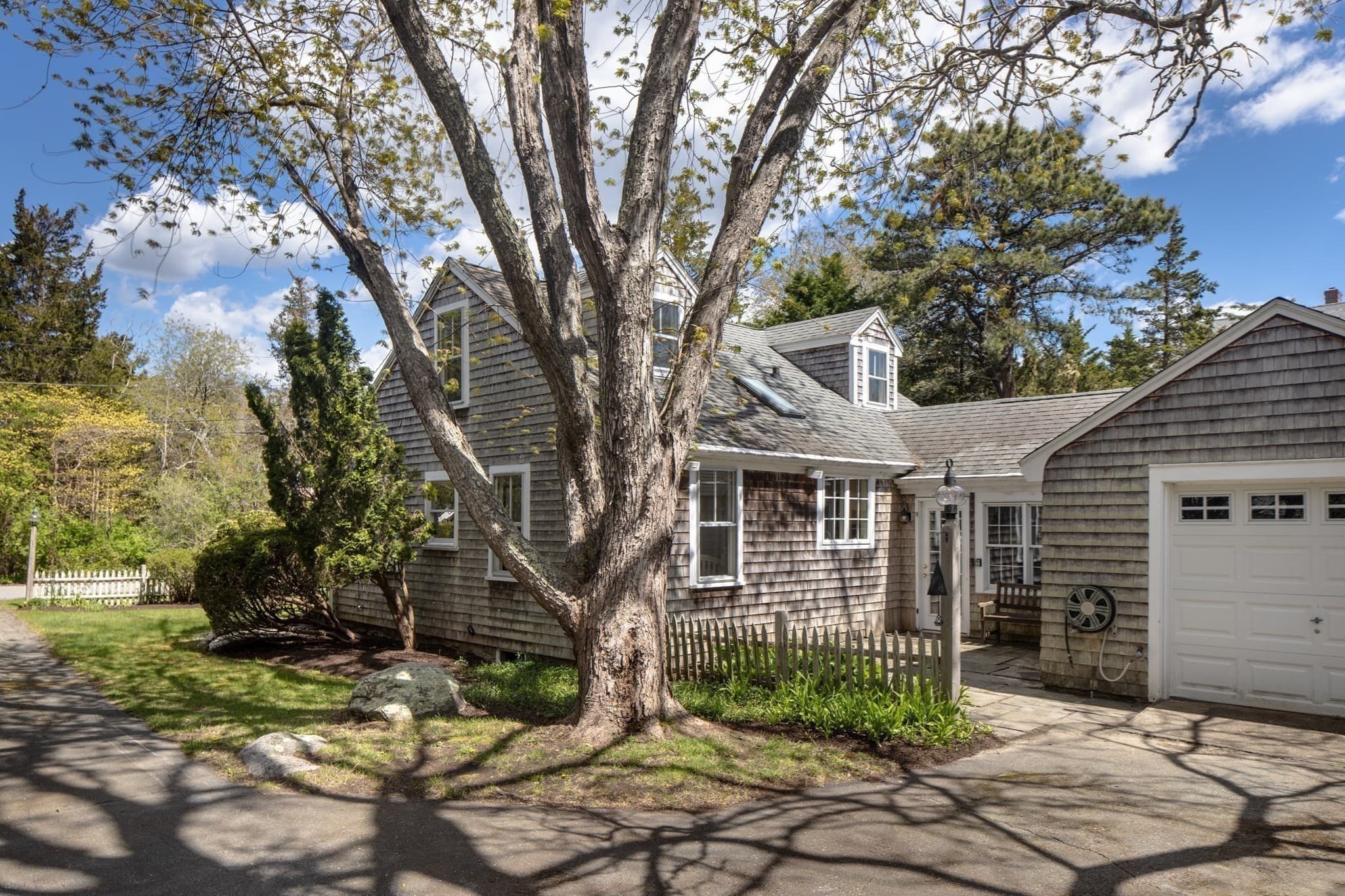 Single Family Residence at 12 Noyes Ave, Mattapoisett MA 02739, photo 17 of 42