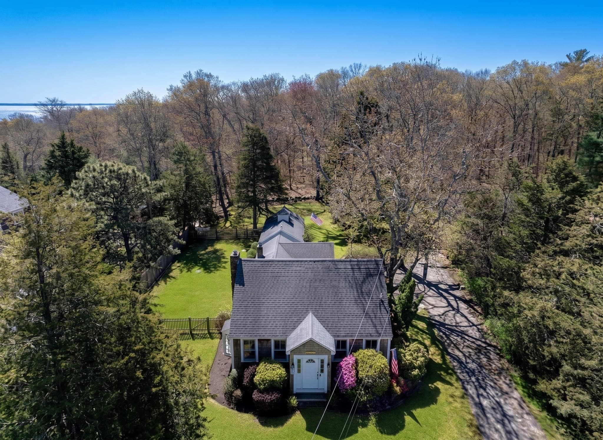 Single Family Residence at 12 Noyes Ave, Mattapoisett MA 02739, photo 7 of 42