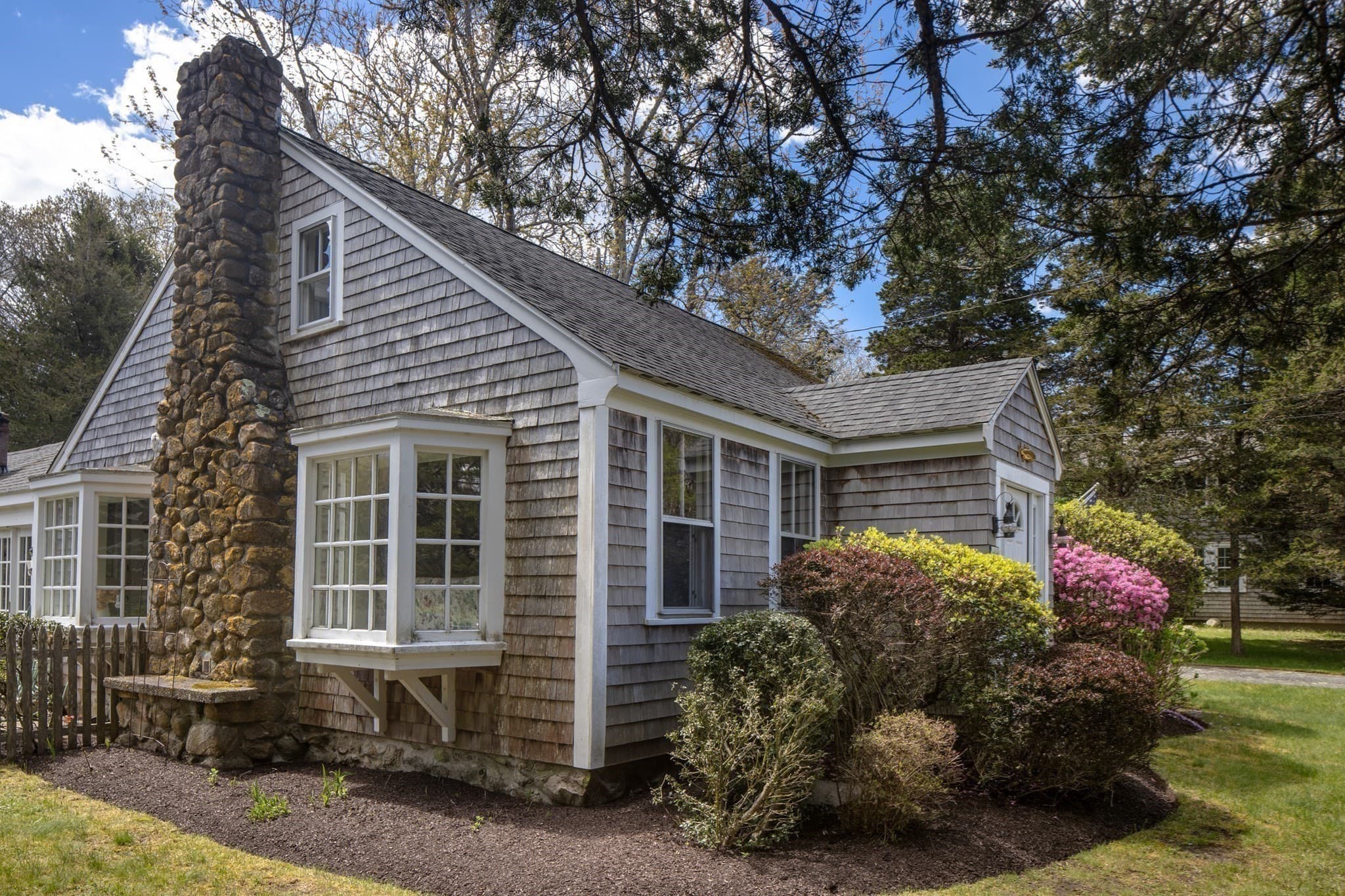 Single Family Residence at 12 Noyes Ave, Mattapoisett MA 02739, photo 9 of 42
