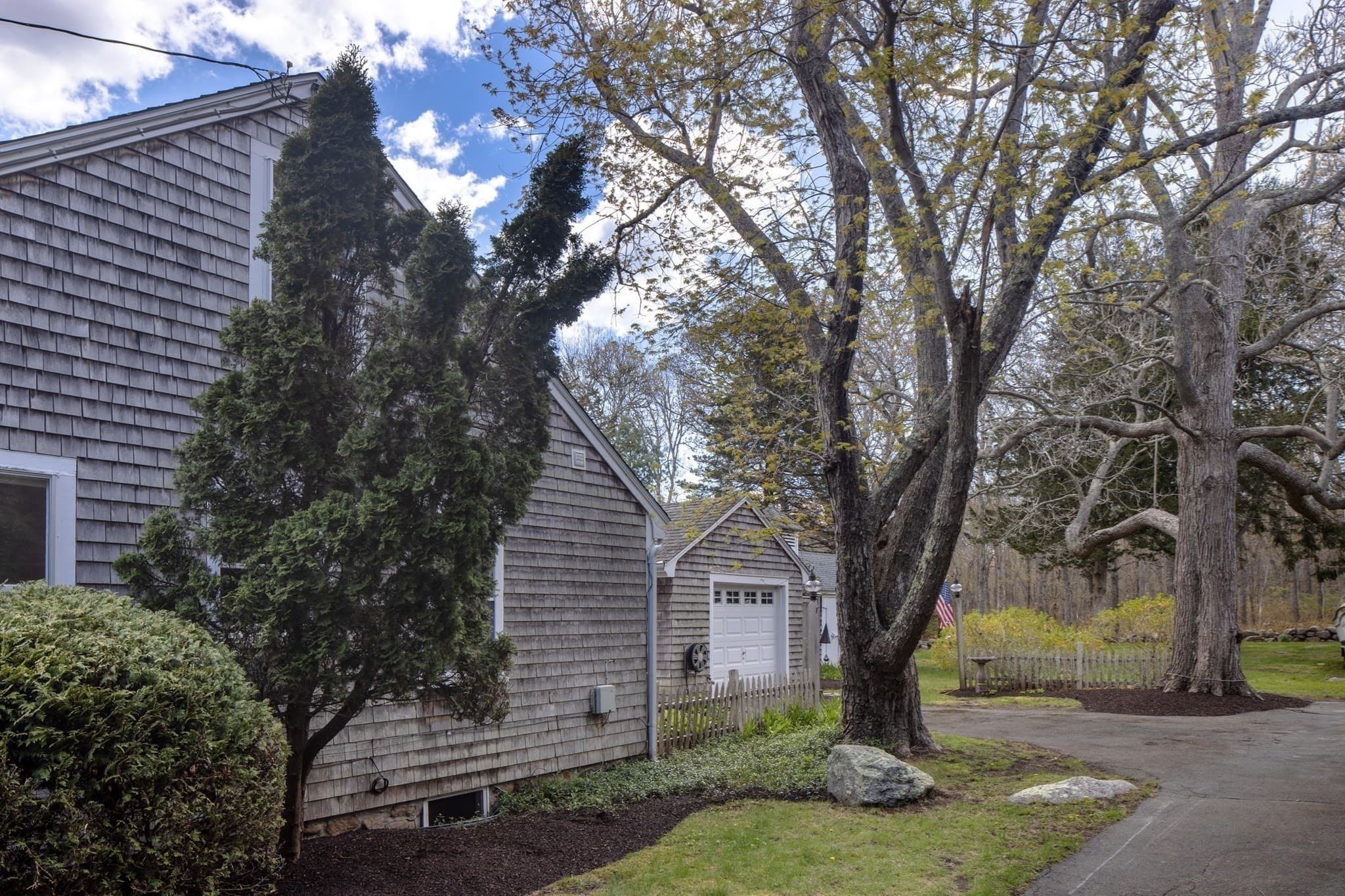 Single Family Residence at 12 Noyes Ave, Mattapoisett MA 02739, photo 15 of 42