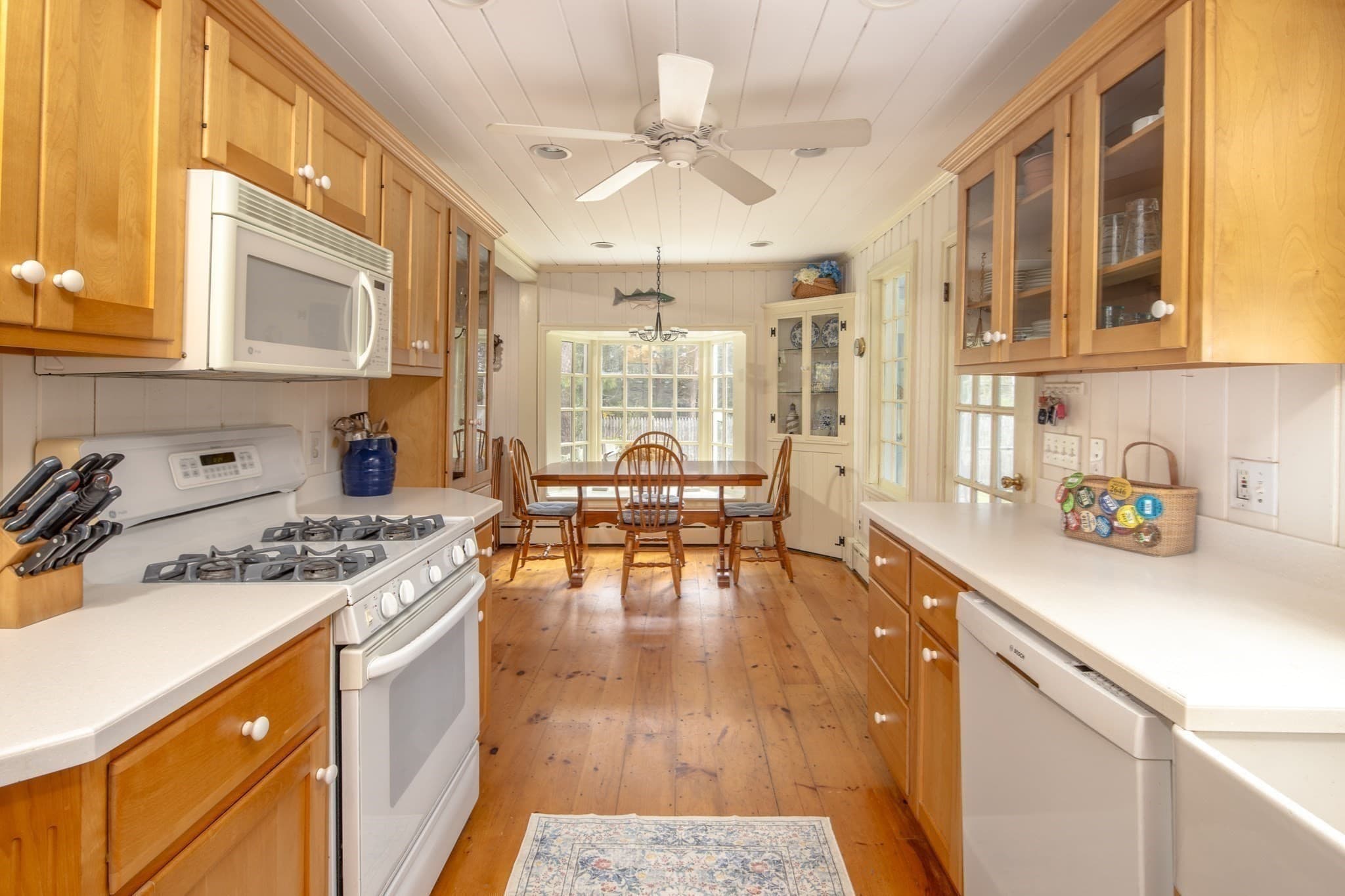 Single Family Residence at 12 Noyes Ave, Mattapoisett MA 02739, photo 21 of 42