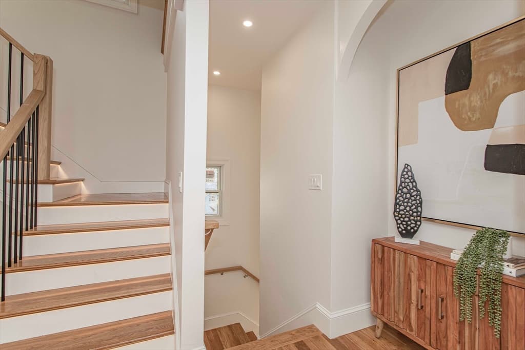 Condominium at 125 Mt Vernon Street # 2, Newton MA 02465, photo 12 of 36