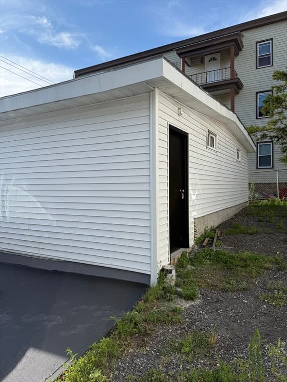 430 Alden Street, Fall River MA 02723 photo 3
