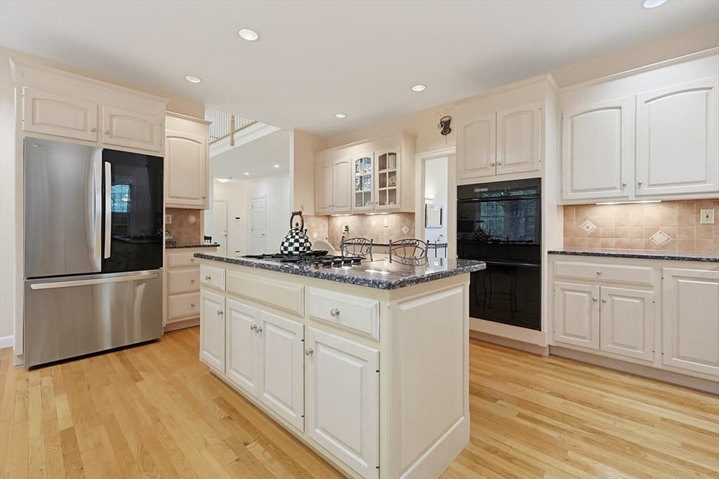 10 Timber Ledge Drive, Holliston MA 01746 photo 9