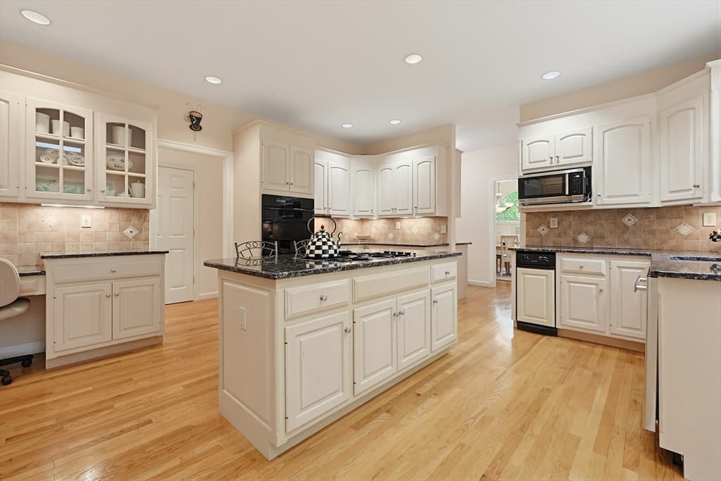 10 Timber Ledge Drive, Holliston MA 01746 photo 10