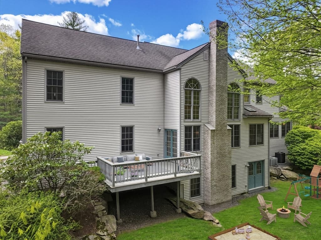 10 Timber Ledge Drive, Holliston MA 01746 photo 4