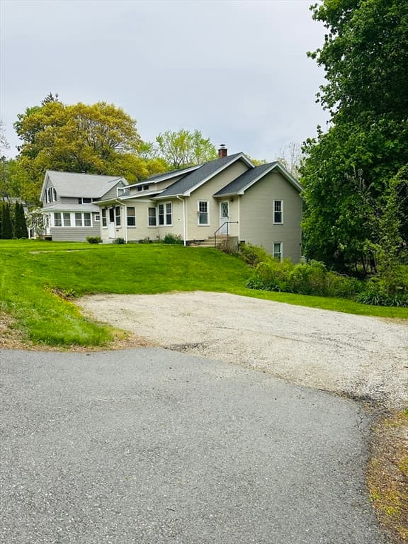 Single Family Residence at 10 Park St, Auburn MA 01501, Auburn, photo 3 of 22