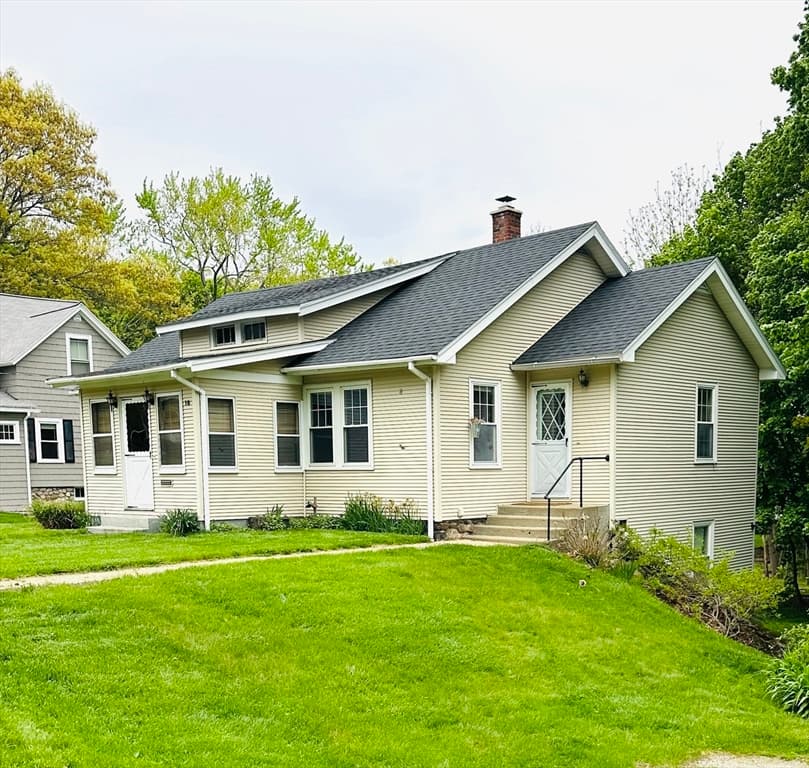10 Park St, Auburn MA 01501