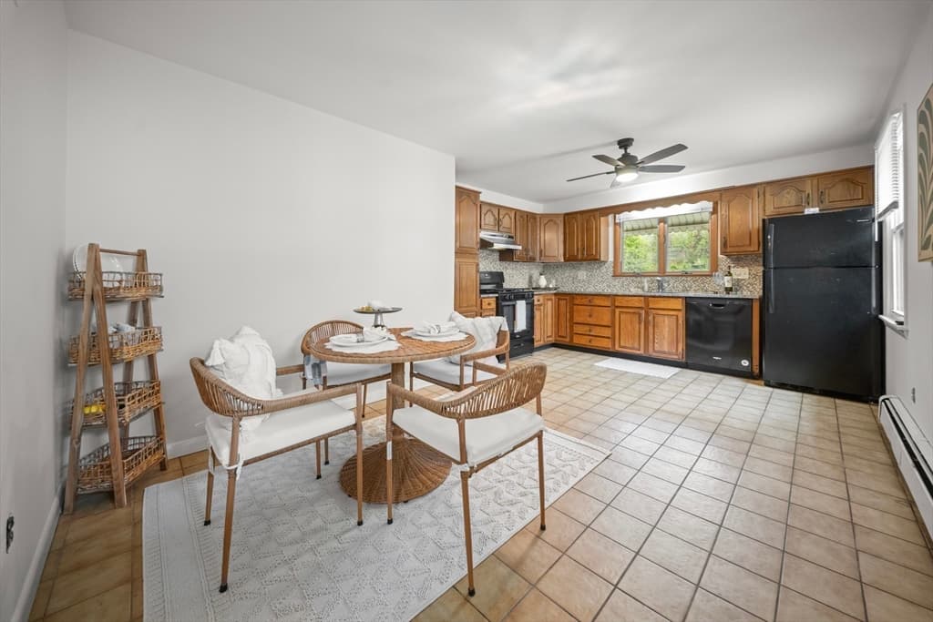 Condominium at 1180 Main Street # 2, Waltham MA 02451, photo 8 of 32
