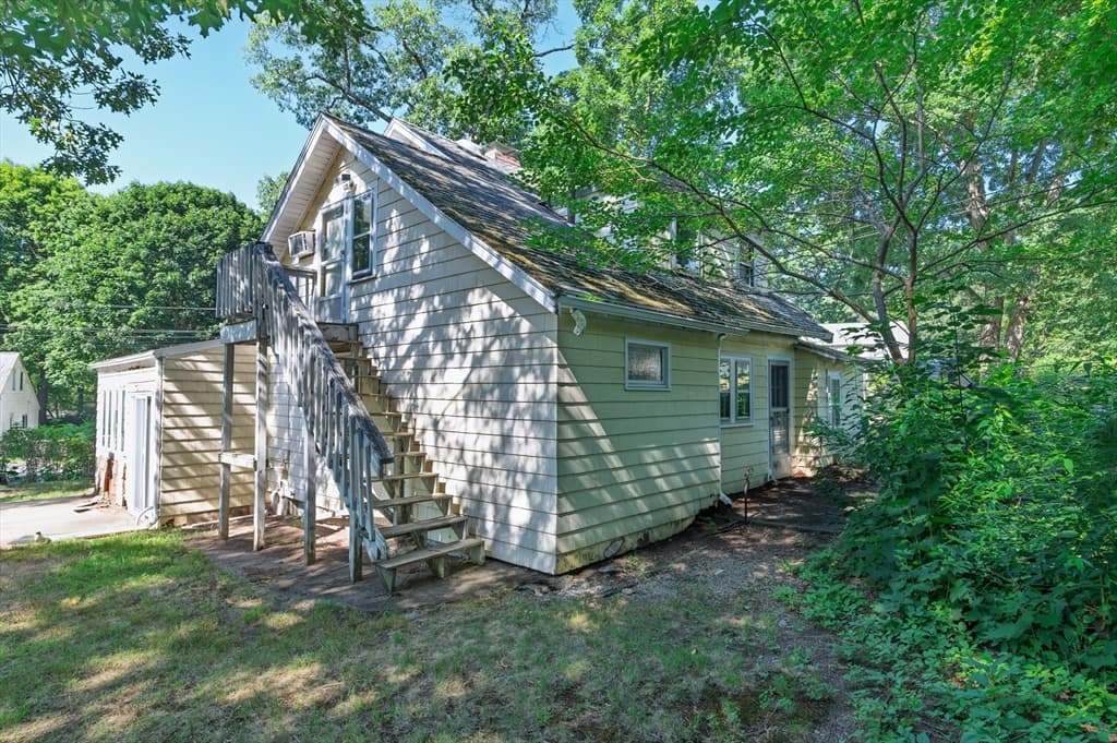 Multi Family at 126 Lakehurst Ave, Weymouth MA 02189, Weymouth, photo 16 of 24