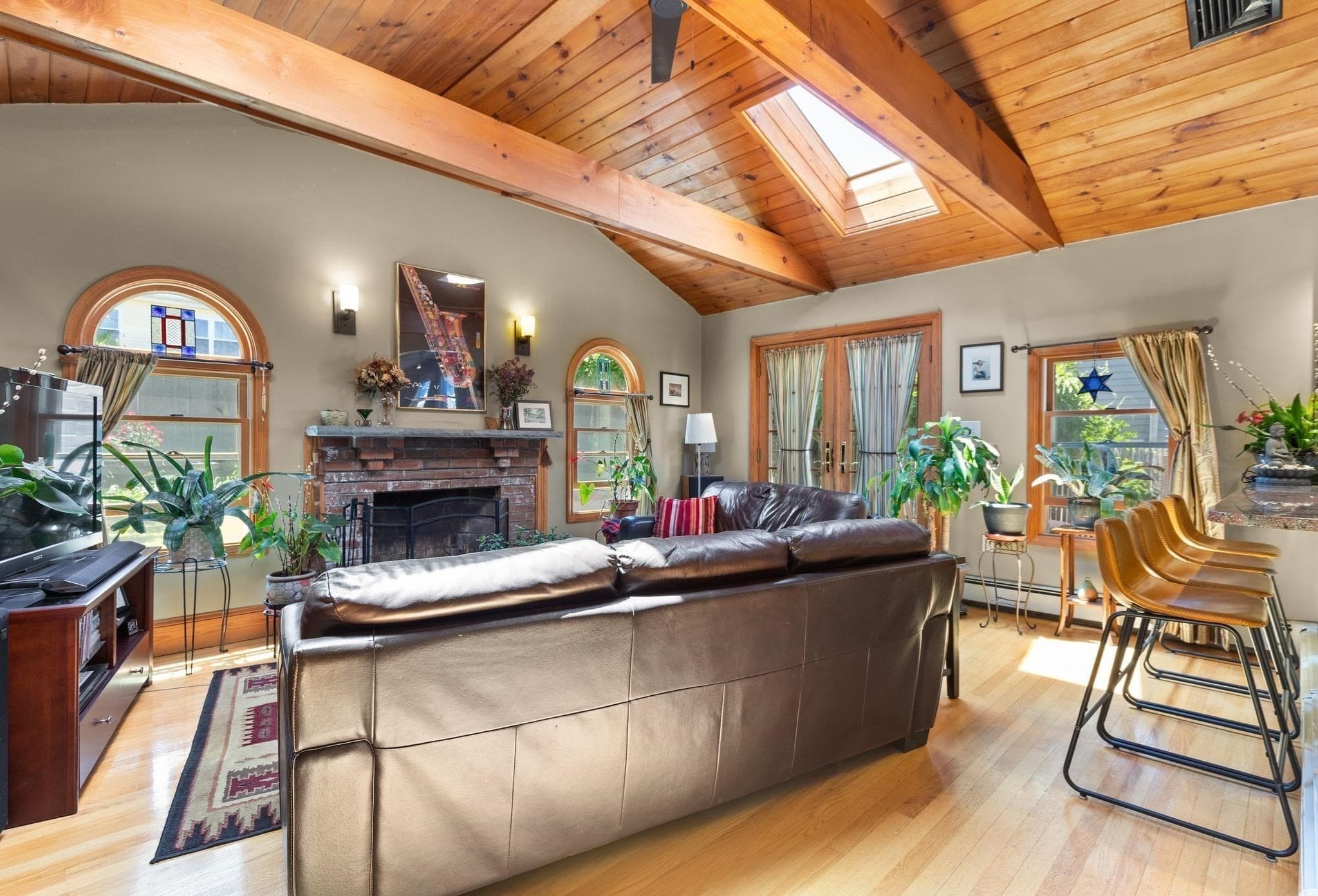Single Family Residence at 42 Freeman Ave, Everett MA 02149, Everett, photo 5 of 40