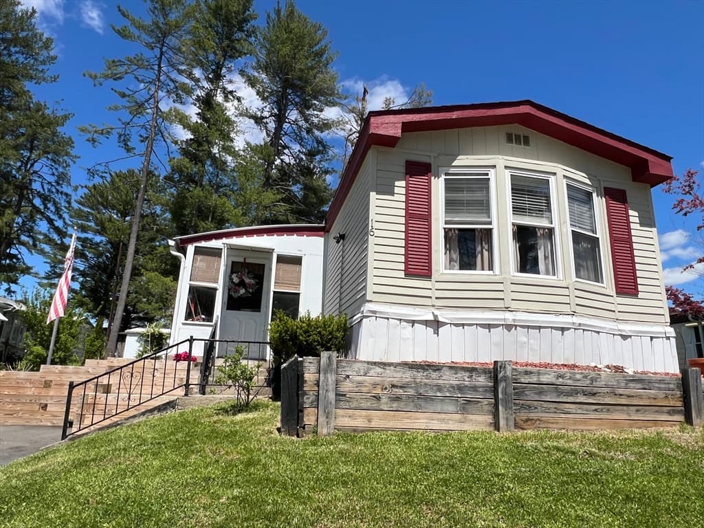 16 Fair Lane, Westfield MA 01085 photo 2