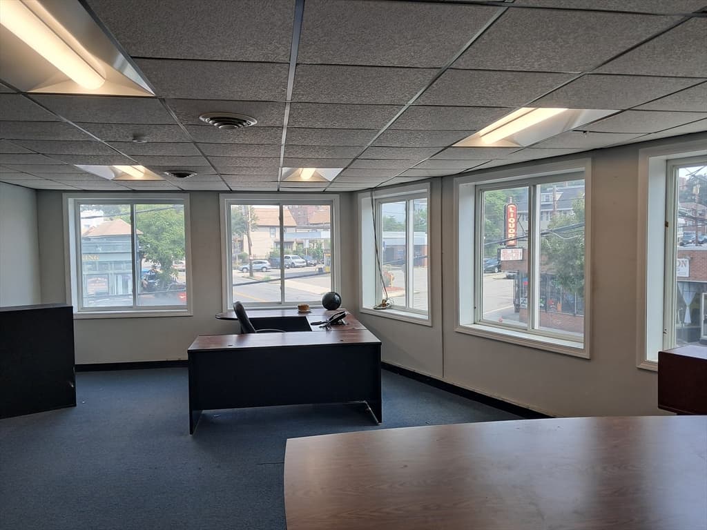 418 Bridge St, Lowell MA 01850 photo 12