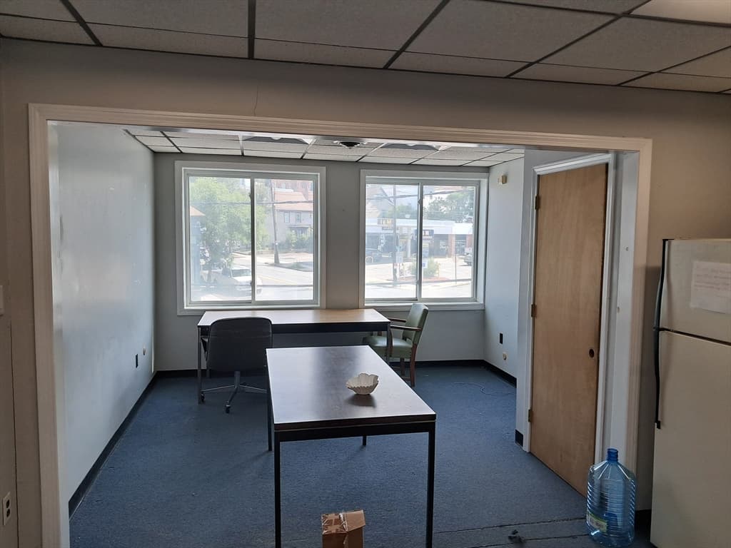 418 Bridge St, Lowell MA 01850 photo 9