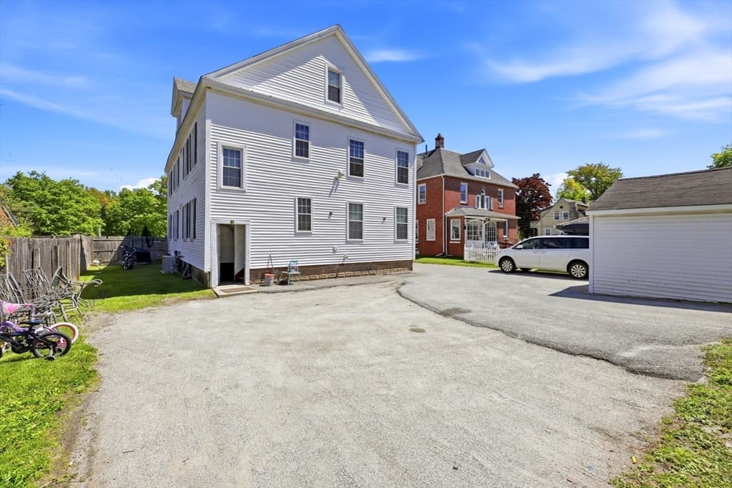 Multi Family at 2143-2145 Northampton St, Holyoke MA 01040, Holyoke, photo 5 of 42