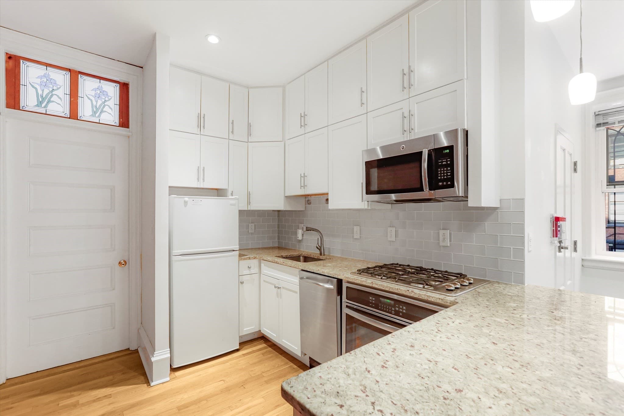 Condominium at 31 Massachusetts Ave # 2, Boston MA 02115, photo 3 of 9
