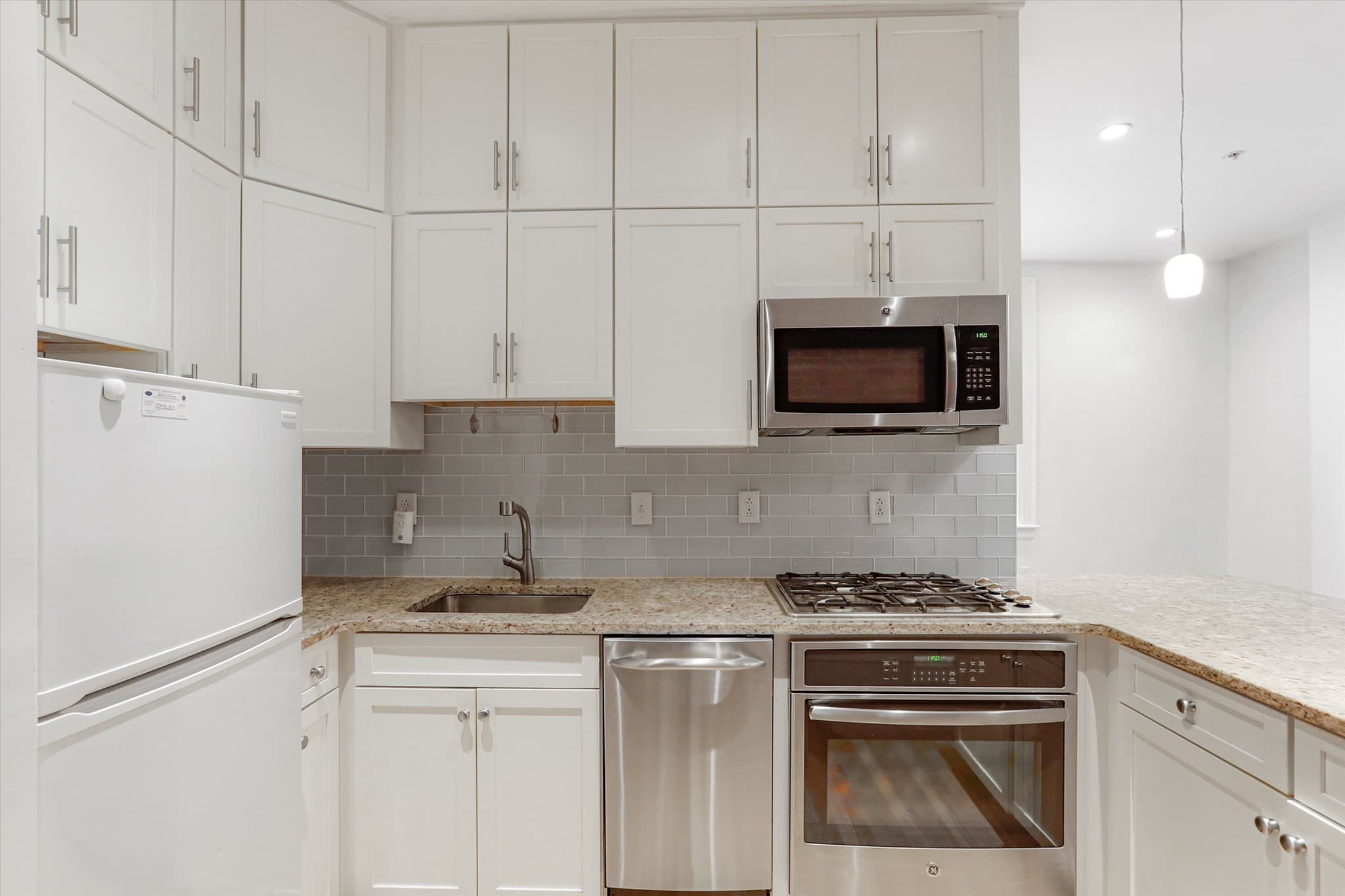 Condominium at 31 Massachusetts Ave # 2, Boston MA 02115, photo 4 of 9