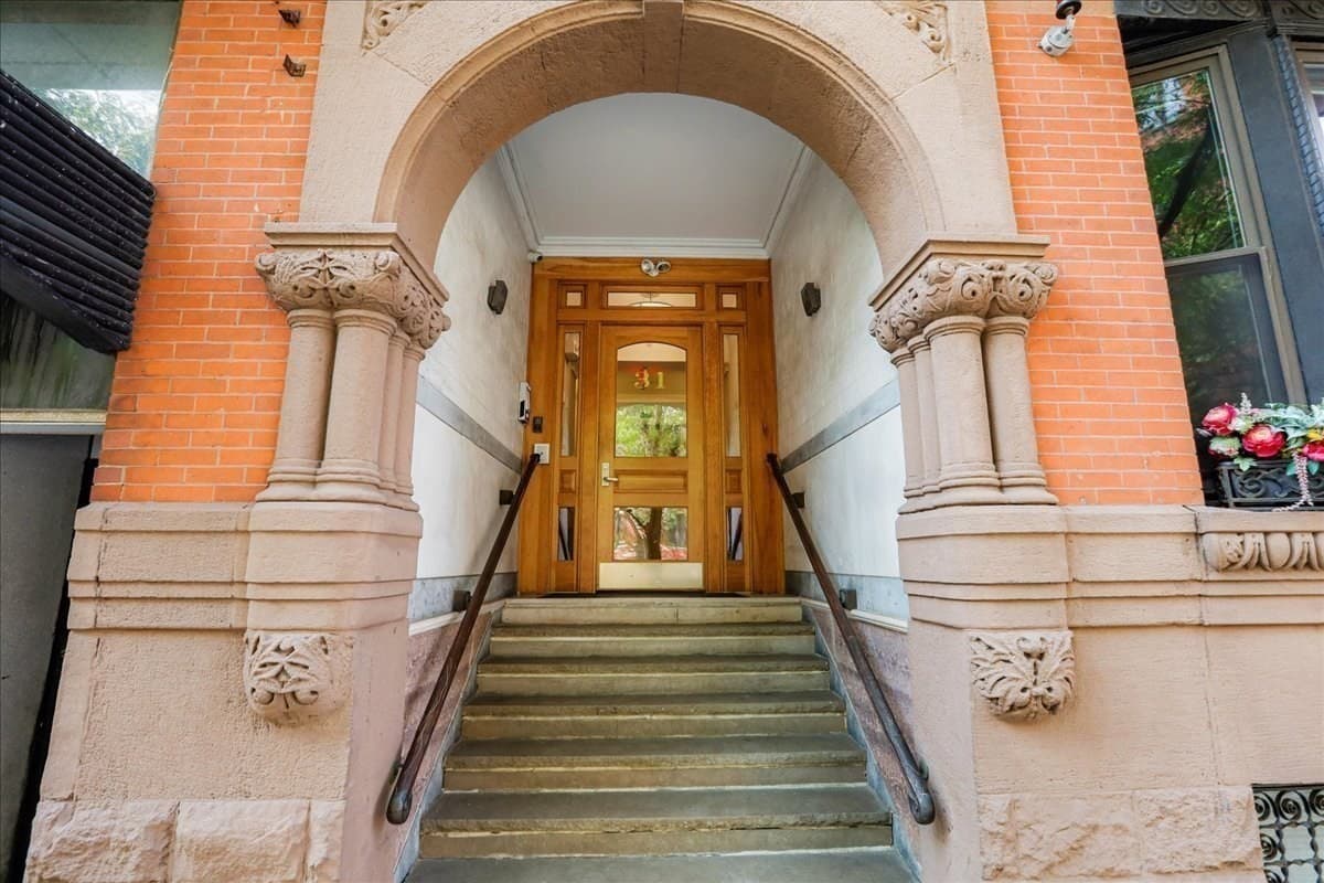 Condominium at 31 Massachusetts Ave # 2, Boston MA 02115, photo 8 of 9
