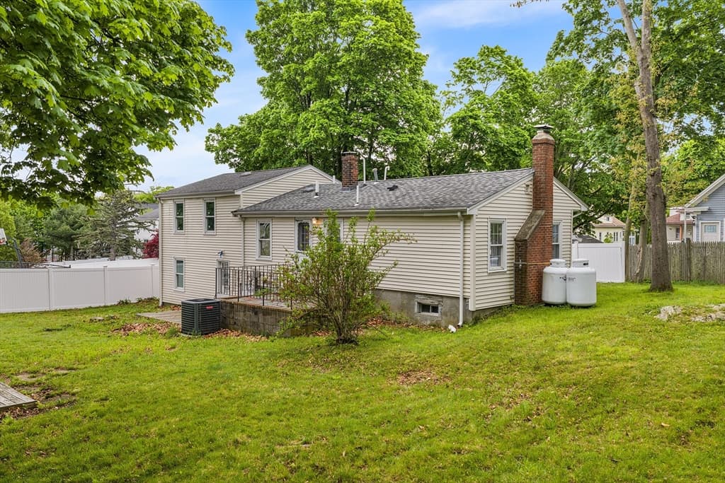 Single Family Residence at 146 Hayward St, Braintree MA 02184, photo 22 of 24