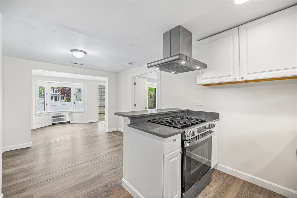 Single Family Residence at 146 Hayward St, Braintree MA 02184, photo 7 of 24
