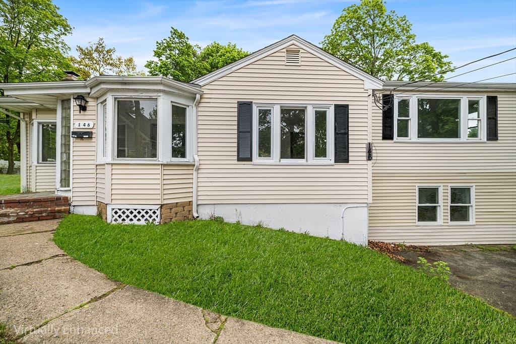 146 Hayward St, Braintree MA 02184