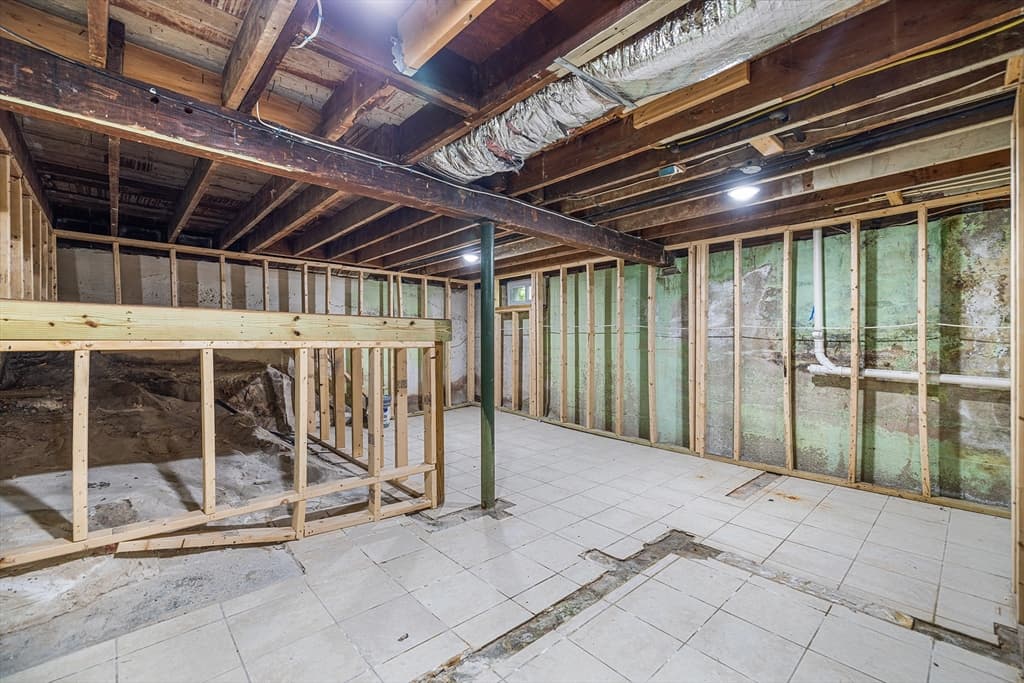 Single Family Residence at 146 Hayward St, Braintree MA 02184, photo 20 of 24