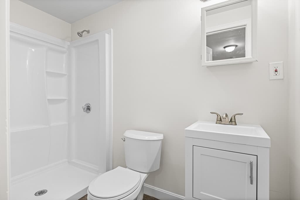 Single Family Residence at 146 Hayward St, Braintree MA 02184, photo 10 of 24